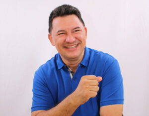 Irlan Serra participa do podcast ‘Tete a Tete’, com Olavo Sampaio