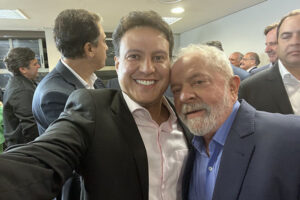Felipe Camarão prestigia lançamento de 100 novos Institutos Federais