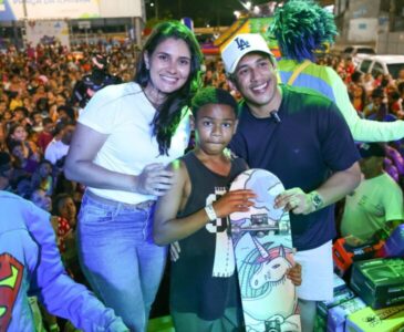 Osmar Filho e Clara Gomes fazem festa das crianças no São Francisco