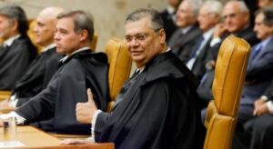 Defesa de acusado de participação no 8 de janeiro pede suspeição de Flávio Dino