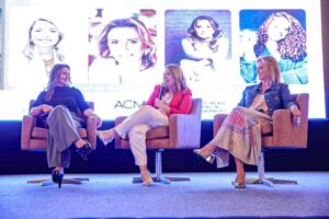 Iracema Vale e Luzenice Macedo representam o Poder Legislativo no Fórum da Mulher Empresária