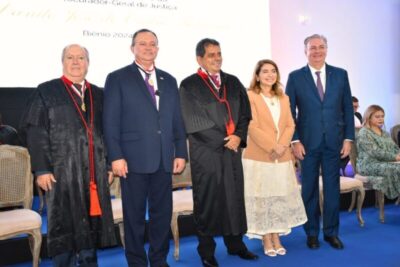 Presidente Iracema Vale prestigia posse do novo procurador-geral de Justiça Danilo Ferreira