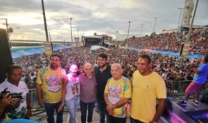 Lava-Pratos: Mais de 100 mil pessoas encerram o Carnaval em Ribamar