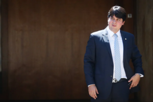 André Fufuca nega convite a Casa Civil, mas assume PP nacional