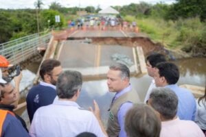 Ministro anuncia ponte provisória na BR-222