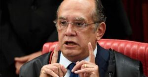 Gilmar Mendes volta a elogiar atuação política do STF