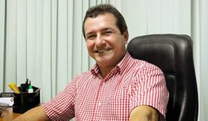 HÉLDER ARAGÃO TEM PESQUISA IRREGULAR BARRADA PELA JUSTIÇA ELEITORAL; GESTOR EMITE NOTA DE ESCLARECIMENTO