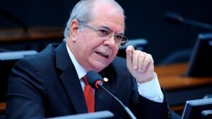 Hildo Rocha assume como deputado federal