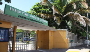 Vigilância em saúde faz alerta após surto de Covid-19 no hospital universitário Presidente Dutra