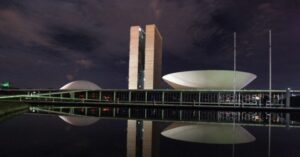 Congresso decide hoje se Fundão terá aumento de quase 100%
