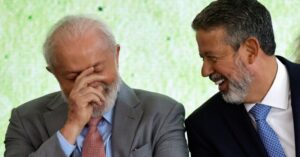 Lula foca mais a definição de cargos que a criação de programas