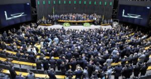 Trabalho dos Deputados é mal avaliado pelos brasileiros