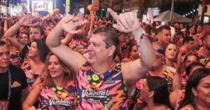 Governo pagou assessores que acompanharam ministro em folia