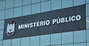 MP paga salários acima do teto a quase metade dos membros