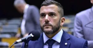 Deputado federal é alvo da PF por causa do 8 de janeiro