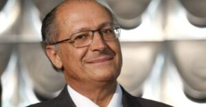 Alckmin reduz despesas da vice-presidência em 75% em 2023