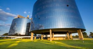 Procuradores recebem média de R$26 mil extra por retroativo de 98