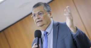 Dino diz não ter prazo após delação envolvendo ex-aliado do PT