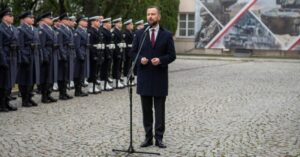 Polônia se prepara para enfrentar Rússia em tensões na fronteira