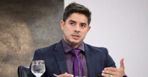 Flávio Costa retira nome de disputa por vaga de desembargador