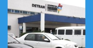 Taxa de licenciamento do DETRAN terá redução de preço