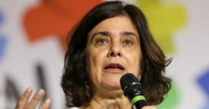 Nísia culpa clima e diz que vacina não soluciona epidemia de dengue