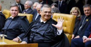 Revisão da Vida Toda do INSS é derrubada com voto de Dino