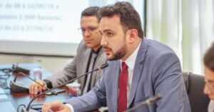 Yglésio tem até sexta (5) para definir seu futuro