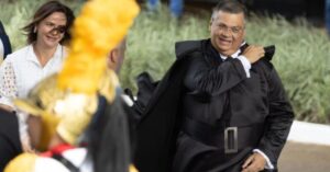 Projeto de Flávio Dino requer câmeras em fardas de vigilantes