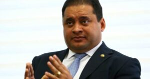 Weverton Rocha quer segurança para membros do Judiciário e MP