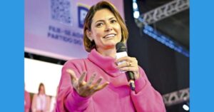 Ex-primeira dama Michelle Bolsonaro mantém agenda em SLZ