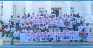 Professores da UFMA anunciam greve geral