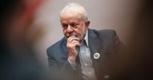 Lula sacou R$ 128 mil para pagar aluguel de carro