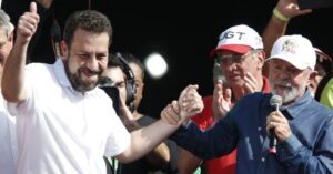 Lula pede voto para Boulos em evento pago pela Petrobras