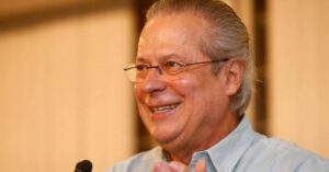 STF extingue pena de Dirceu por corrução e o torna elegível