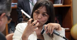 Senado banca mestrado para Eliziane em faculdade de ministro