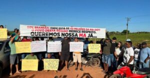 Governo do Maranhão é alvo de protestos por obras paralisadas