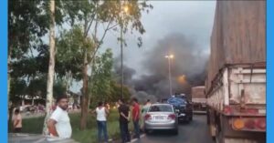 Moradores bloqueiam BR-135 em protesto contra ações policiais
