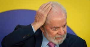 Deputado pede impeachment de Lula por suposta pedalada fiscal