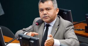 Investigado teria intermediado emendas de Cleber Verde, diz PF