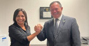 Eliziane se licencia do Senado para assumir secretaria no MA