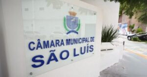 Câmara de São Luís adia trabalhos da CPI devido a goteira