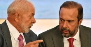 Lula decreta sigilo de 100 anos em declaração de ministro