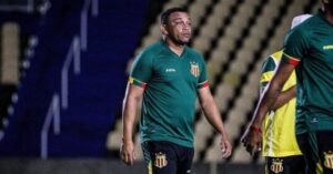 Sampaio demite técnico há quatro rodadas do fim da Série C