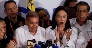 Chavismo pede prisão de opositores María Corina e González