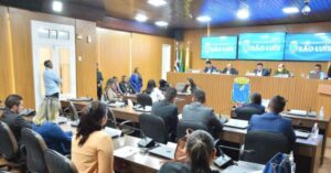 Secretária da Semus não comparece à convocação na Câmara