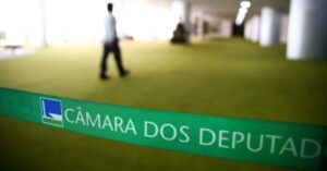 Sete deputados do Maranhão concorrem a prefeituras em 2024