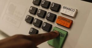 Candidatos negros superam brancos nas eleições municipais