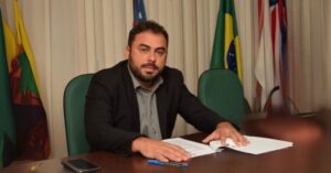 Vereadores pedem saída de Dudu Diniz da presidência da Câmara