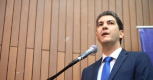 Braide critica CAEMA em meio a dívida de R$ 200 milhões